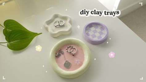 Clay Tray Diy, Air Dry Clay Trinket Dishes, Air Dry Clay Tray, Clay Trays, Easy Polymer Clay, Clay Arts, Clay Designs, Clay Plates, Diy Air Dry Clay