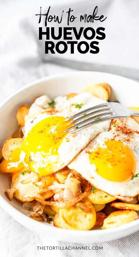 International Egg Recipes, International Breakfast Recipes, Easy Tapas, Spanish Eggs, Eggs And Potatoes, Easy Egg Breakfast, Spanish Recipe, Egg Recipes For Dinner, Traditional Spanish Recipes