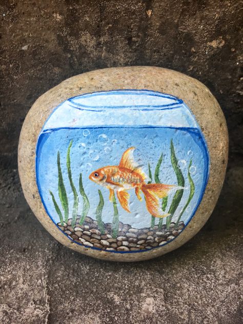 Painted fish bowl rock by Christa Keeler Fish Bowl Painting, Bowl Painting, Fish Bowls, Painted Fish, Abstract Portrait Painting, Hand Painted Bowls, Stick Figure Drawing, Paint Canvas, Painted Rocks Craft