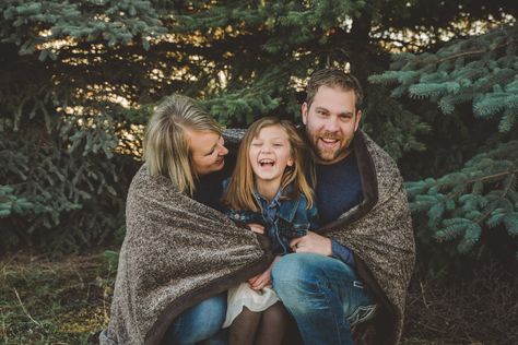 Logan Utah Family Photographer | Saranoni Blanket | Family of Three | Family Photos | Family of 3 pose ideas | Utah Photographer | Cache Valley Photographer | Stacey Hansen Photography Photography Ideas Family, Three Family, Camera Illustration, Cute Family Photos, Fall Family Portraits, Family Portrait Poses, Family Blanket, Family Picture Poses, Logan Utah