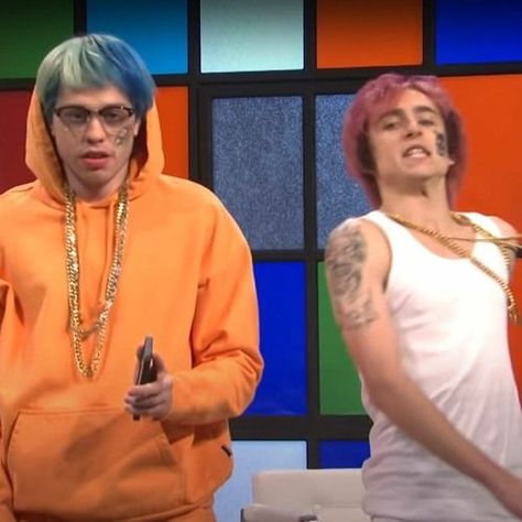 Timothee Chalamet Costume, Timothee Chalamet Halloween Costume, Timothee Chalamet And Pete Davidson, Timothy Chalamet Yeet Yeet Skirt, Pete Davidson And Timothee Chalamet Halloween Costume, Pete Davidson And Timothee Chalamet, Lil Boy, Saturday Night Live, Timothee Chalamet