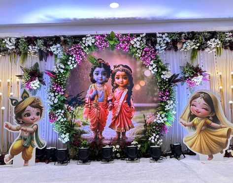 ᴘᴜʀᴘʟᴇ ᴘᴀʀᴛʏ ᴘʟᴀɴɴᴇʀ on Instagram Baby Shower Stage Decorations, Cradle Decoration, Indian Baby Shower Decorations, Baby Shower Gender Reveal Cake, Naming Ceremony Decoration, Cradle Ceremony, Indian Baby Showers, Birthday Decorations At Home, Gate Decoration