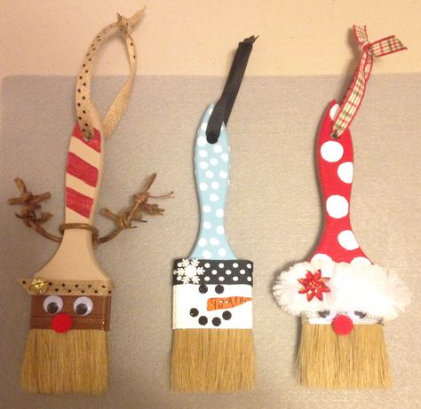 Holiday paint brushes Pinterest Christmas Crafts, Diy Christmas Ornaments Easy, Holiday Painting, Easy Christmas Crafts, Holiday Crafts Christmas, Easy Christmas Diy, Christmas Ornaments Homemade, Christmas Ornament Crafts, Homemade Christmas Gifts