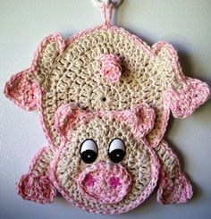 Pig Potholder, Crochet Potholder Patterns, Crochet Potholder, Kitchen Crochet, Crochet Unique, Crochet Pig, Crochet Chicken, Crochet Appliques, Confection Au Crochet