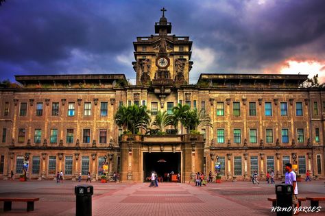 University of Sto. Tomas (UST) founded by the Dominican Order in 1611 located in España, Manila. It is the 2nd oldest university of the Philippines and it is the world's largest Catholic university in terms of population. UST is even older than Harvard University (founded in 1636). Espana Manila, Ust Manila, University Of Santo Tomas, Philippine Holidays, Medical Wallpaper, Filipino Culture, Dream School, Manila Philippines, Alma Mater