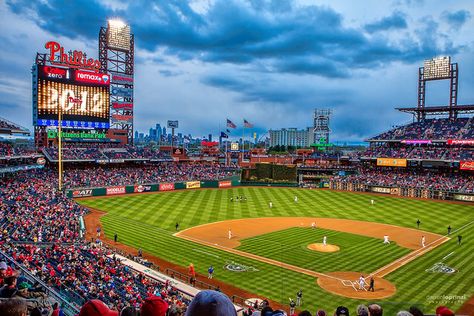 Stadium Wallpaper, Citizens Bank Park, Baseball Wallpaper, Philadelphia Skyline, Mlb Stadiums, Philadelphia Phillies Baseball, Baseball Park, Phillies Baseball, Sports Stadium