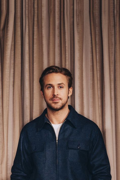 Ryan Gosling Ryan Gosling Beard, Ryan Gosling Hair, Ryan Gosling Wallpaper, Ryan Gosling Baby, Artists Portraits, Callum Turner, Райан Гослинг, Luke Hemmings, Ryan Reynolds