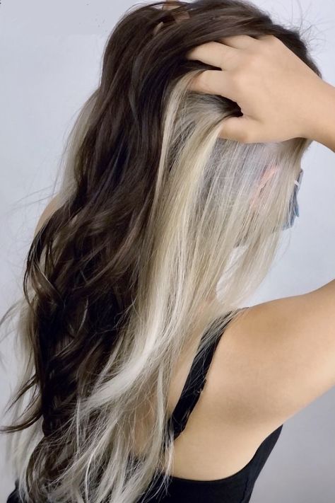 Halo Hair Color Ideas, Halo Hair Color, Halo Hair Colors, Blonde Underneath Hair, Blonde Peekaboo Highlights, Hair Dye Tutorial, Peekaboo Hair Colors, Hair Color Pictures, Split Dyed Hair