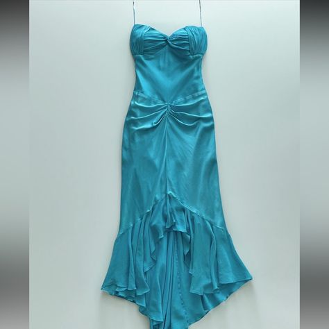 Beautiful Turquoise 100% Silk Gown. Never Worn. In Perfect Condition. Size Small. Turquoise Outfit Aesthetic, Senior Hoco Dresses, Mama Mia Dress, Turquoise Prom Dress, Silk Vintage Dress, Real Y2k, Turquoise Prom Dresses, Thrift Board, Turquoise Clothes