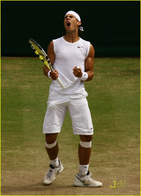 Rafael Nadal Wins Wimbledon 2008 Nadal Wimbledon 2008, Rafael Nadal Wimbledon, Wimbledon 2008, Nadal Wimbledon, Wimbledon Trophy, Tennis Legends, Drop Shot, Rafa Nadal, Joey King