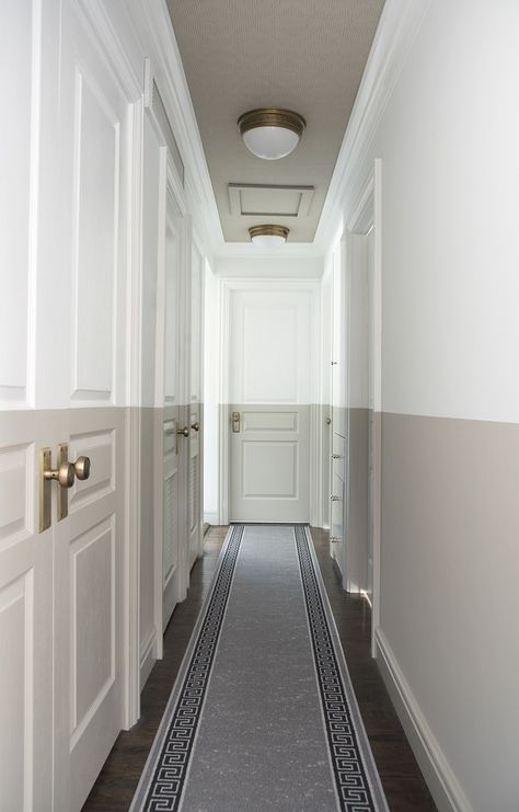 Color Blocked Hallway Renovation - Room for Tuesday Woody House, Corridor Design, Hallway Inspiration, Wallpaper Ceiling, Hallway Designs, Classic Interiors, 아파트 인테리어, Narrow Hallway, Rooms Reveal