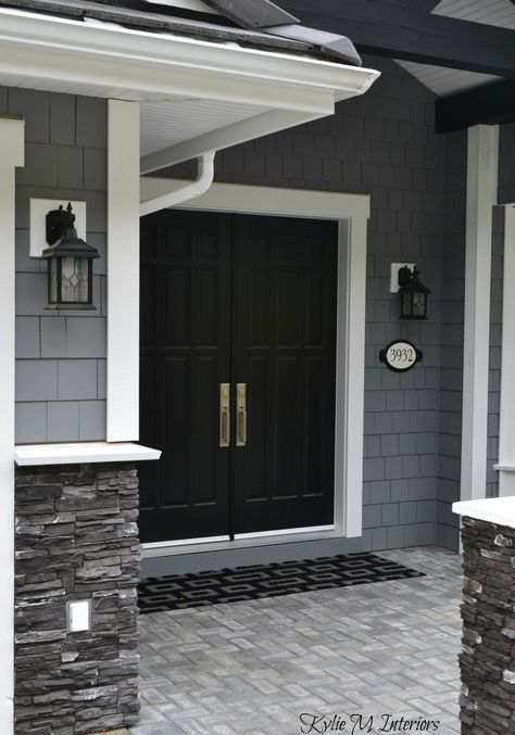 exterior of home with chelsea gray painted shakes, black painted double front door and white trim with dark charcoal ledgestone Decorating Games, Black Front Door, Arsitektur Art Deco, Gray House Exterior, Chelsea Gray, House Paint Color Combination, Gray House, Black Front Doors, Exterior House Color