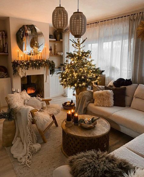 Christmas Decor Idea, Christmas Corner, Cozy Christmas Living Room, Christmas Pine Tree, Tree Home Decor, Christmas Apartment, Cozy Christmas Decor, Tree House Decor, Christmas Decor Inspiration