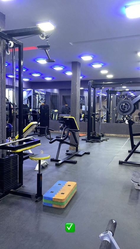 Gym Photos Fake Story, Fake Gym Story Instagram, Vision Borde Ideas, Fake Story Gym, Fake Gym Snap, Fitness Fake Story, Shed Gym Ideas, Gym Story Instagram, Gym Fake Story