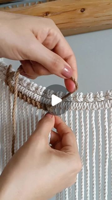 Spanish Knot Tutorial, Macrame Wall Ideas, Mural Macrame, Diy Wall Hangings, Short Hairstyles For Black Women, Macrame Wall Hanging Tutorial, Macrame Thread, Free Macrame Patterns, Macrame Headboard