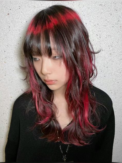 Dyed Hair Ideas For Brown Hair, Red And Brown Dyed Hair, White And Black Hairstyle, Layer Dyed Hair, Black And Red Emo Hair, Hairdye Inspo Alt, Red And Black Hair Medium Length, Black And Red Hair Dye, Wolfcut Dyed