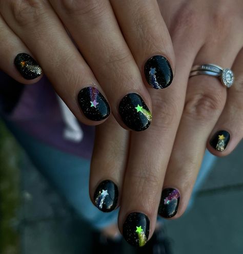 💫 Shooting stars 💫 Did the cutest lil biab shorties today 😍 love the black starry background 🖤🖤 Nail inspo - @lyssalouise.nailartist 😘 #… | Instagram Background Nail, Starry Background, Space Nails, Star Nail Art, Star Nails, Shooting Stars, Short Nails, Slow Fashion, Nail Inspo