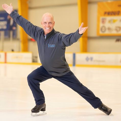 Olympic Skater Scott Hamilton Gets Candid About His Latest Health Battle Scott Hamilton, Ice Figure Skating, Julie London, Stars On Ice, Winter Games, Figure Skater, Gold Medal, Figure Skating, Skating