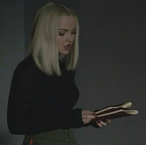 dove cameron as ruby hale, on marvel's agents of SHIELD 2018 Dove Cameron Aesthetic, Riverdale Set, Rabastan Lestrange, Hairspray Live, Fitz And Simmons, Dove Cameron Style, Shield Icon, Liv And Maddie, Austin And Ally