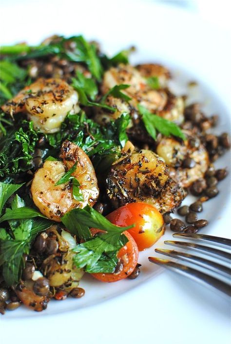 fresh lentils, kale and shrimp....healthy :) Kale And Shrimp, French Lentils, Lentil Recipes, Seafood Dishes, Healthy Cooking, Junk Food, Healthy Eats, Fish Recipes, Lentils