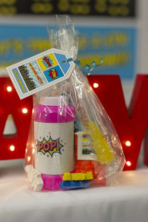 Wonder Woman Party Favors, Superhero Birthday Party Favors, Superheroes Birthday Party, Superhero Party Favors, Wonder Woman Party, Girl Birthday Party Favors, Wonder Woman Birthday, Superhero Birthday Cake, Boy Party Favors