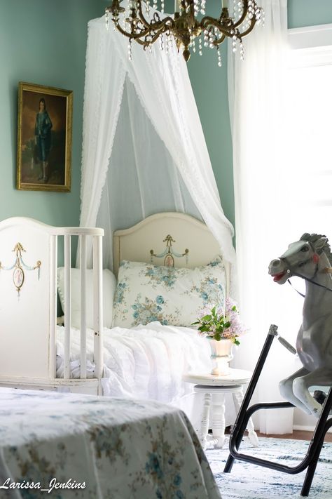 Country Playroom, French Country Nursery, Furniture Design Bedroom, Antique Crib, Furniture Ideas Bedroom, Victorian Nursery, Chalkboard Wall Bedroom, Bedroom Furniture Ideas, French Kids