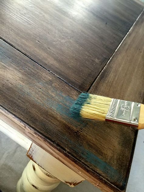 How to dry brush over a dark stain to create a weathered wood look This table has quite the story.  Three years ago, I bought it at a yard sale, for… How To Dry Brush, Plywood Plank Flooring, Chalk Paint Projects, Into The Wood, Diy Casa, Dry Brush, Distressed Furniture, Chalk Paint Furniture, Into The Woods