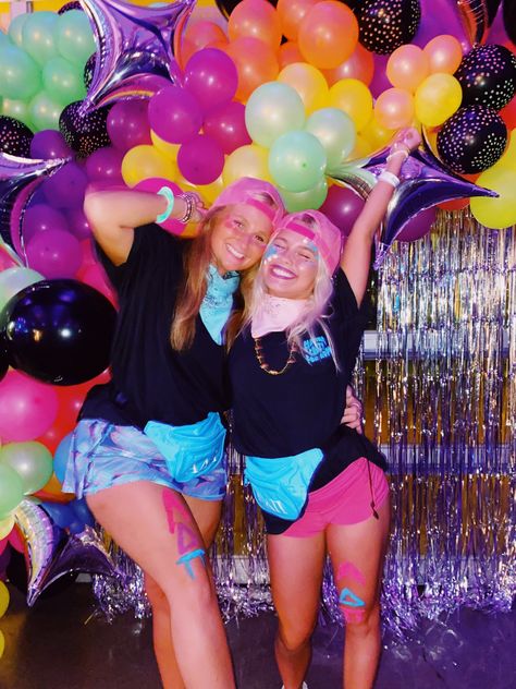 Sorority Neon Theme, Neon Party Outfits College, Rave Date Party Sorority, Neon Bid Day Theme, Neon Sorority Theme, Rave Sorority Theme, Neon Bid Day, Neon Themed Party Outfit, Party Outfits College