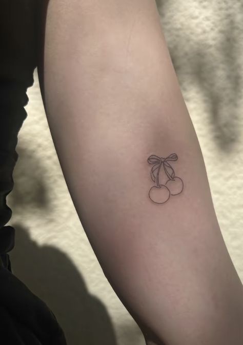 Cherry Tattoo Lana Del Rey, Lana Del Rey Bow Tattoo, Lana De Rey Tattoo Ideas, Mon Cherie Tattoo, Lan Del Rey Tattoo, Lana Del Rey Tattoo Aesthetic, Lana Del Rey Cherry Tattoo, Lana Del Rey Inspired Tattoo Small, Lana Deal Try Tattoo