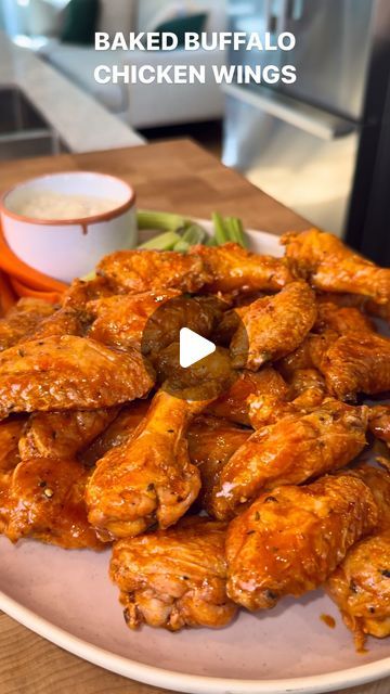 Wingstop Chicken Wings Recipe, Hot Wings In The Oven, Baked Buffalo Chicken Wings, Buffalo Hot Sauce, Baked Hot Wings, Buffalo Wings Recipe, Wings Recipes, Wings In The Oven, Wings Recipe Buffalo