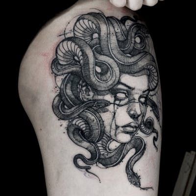 Medusa Tattoos, Tattoo Finger, Medusa Tattoo Design, Occult Tattoo, Sigil Tattoo, Hip Tattoos Women, Creepy Tattoos, Mythology Tattoos, Medusa Tattoo