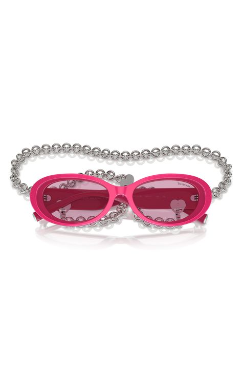 A metal 'Return to Tiffany' heart at the temples—which doubles as a functional hinge—brings a fresh take on classic elegance to these 'puffy' oval sunnies. It includes a polished chain that attaches to the temples. 54mm lens width; 17mm bridge width; 140mm temple length 100% UV protection Prescription-compatible Acetate Made in Italy Building Outfits, Sunglasses With Chain, Tiffany Sunglasses, Cute Online Clothing Stores, Dope Jewelry Accessories, American Girl Doll Furniture, Modern Sunglasses, Winter Fashion Outfits Casual, Stylish Summer Outfits