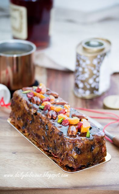 dailydelicious: Simple and super easy small size Christmas fruitcake! Mini Fruitcakes Christmas, Quick Fruit Cake Easy Recipes, Individual Christmas Fruit Cakes, Best Fruit Cake Recipe Christmas, Vegan Christmas Fruit Cake Recipe, Christmas Fruitcake, Fruit Cake Recipe Easy, Fruit Cake Cookies, Christmas Cakes Easy