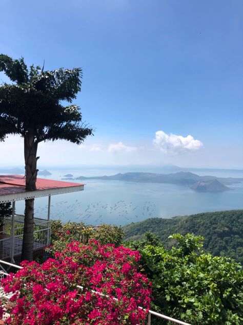 Tagaytay View, Birthday Cake For Boyfriend, Philippines Cities, Taal Volcano, Fake Pic, Tagaytay City, Album Cover Wallpaper Collage, Bike Aesthetic, Tagaytay