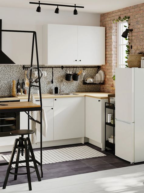 Small Kitchen Units, Kitchen Corner Units, Dark Wood Kitchen Cabinets, Ikea Canada, Kitchen Set Up, Studio Kitchen, Kitchen Corner, Modern Kitchen Cabinets, Ikea Family