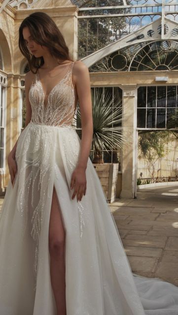 Sparkle Beach Wedding Dress, Enzoani Wedding Dress, Matric Ball Dresses, Wedding Dressses, Fashion Sketches Dresses, Dress Hairstyles, Ball Gown Dresses, Wedding Goals, Best Wedding Dresses