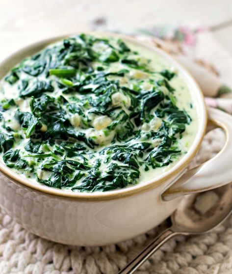 Fresh Creamed Spinach Creamed Spinach Recipe Healthy, Canned Spinach, Sides Dinner, Fresh Spinach Recipes, Cream Spinach, Spinach Recipes Healthy, Vegetable Cooking, Creamed Spinach Recipe, Baked Cabbage