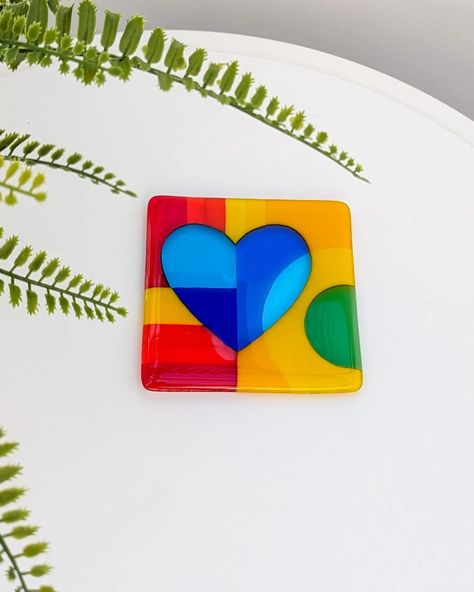 Valentine Heart rainbow coaster 2024: Table art in glass ♥️🧡💛💚💙 These are my final batch of fused glass heart coasters. I'm not planning to create any more, so if you're thinking of one, now's the time to buy! They will get to USA and UK addresses in time for Feb 14th ... #glassart #glassartist #glassfusing #artforinteriors #artforthehome #glasscollector #glassforsale #kilnformedglass #rainbowdecor #colourful #valentines #valentinegift #valentineday Fused Glass Coasters, Feb 14th, Heart Rainbow, Kiln Formed Glass, Table Art, Rainbow Decorations, Glass Coasters, Art Table, Glass Heart