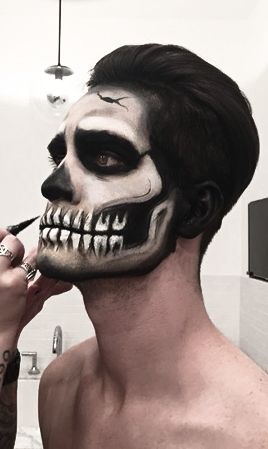 Maquillaje de calavera. Calavera Makeup, Sarah Urie, Muertos Makeup, Halloweenský Makeup, Halloween Make-up Looks, Skeleton Makeup, Emo Trinity, Sugar Skull Makeup, Halloween Makeup Scary