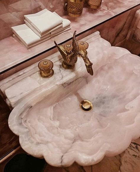 Pink Alabaster Scalloped Shell Sink with Brass Gold Swan Sink Hardware Bathroom Faucet Shell Sink, Hair Salon Interior Design, Salon Interior Design Ideas, Nail Salon Interior Design, Beauty Salon Interior Design, Nail Salon Interior, Mermaid Bathroom, Interior Design Books, Beauty Salon Interior