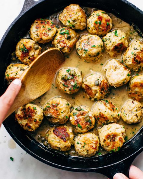 Chicken Piccata Meatballs, Piccata Sauce, Tigernut Flour, Rustic Chicken, Quinoa Pasta, Chicken Meatball Recipes, Seared Chicken, Tasty Meatballs, Panko Crumbs