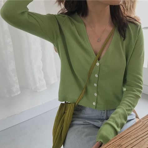 9aa42b31882ec039965f3c4923ce901bdesc37806420ri Green Cardigan Outfit, Green Knit Sweater, Suit Jackets For Women, Cardigan Crop, Green Cardigan, Cardigan Outfits, Green Outfit, Ulzzang Fashion, Avocado Green