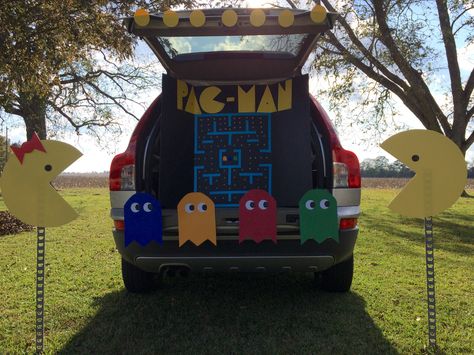 Pacman Trunk or Treat Trunker Treat Ideas, Trunk Or Treat Ideas, Hallowen Ideas, Treat Ideas, Trunk Or Treat, Halloween Digital, Mini Christmas Tree, Pac Man, Fashion Kids