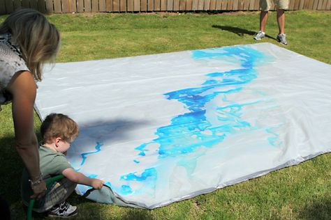 DIY Water Blob (Tips & Tricks) Diy Water Mat, Water Blob, Softball Party, Diy Kid Activities, Diy Christmas Party, Water Mat, Diy Kids Games, Messy Kids, Yard Party