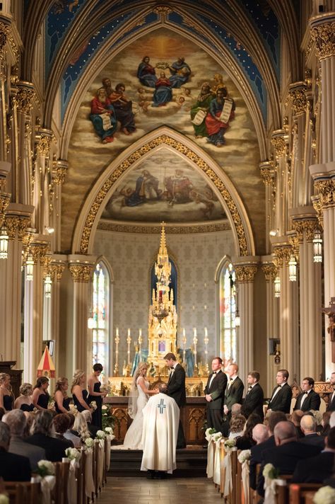 Notre Dame Wedding, Christian Architecture, Church Wedding Photography, 70s Wedding, Notre Dame Basilica, Xmas Wedding, Catholic Churches, University Of Notre Dame, April Wedding