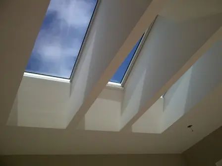 Velux Skylights Kitchen, Conservatory Roof Ideas, Skylight Living Room, Exposed Trusses, Exposed Beams Ceiling, Foyer Ideas Entryway, Roof Skylight, Roof Truss Design, Skylight Design