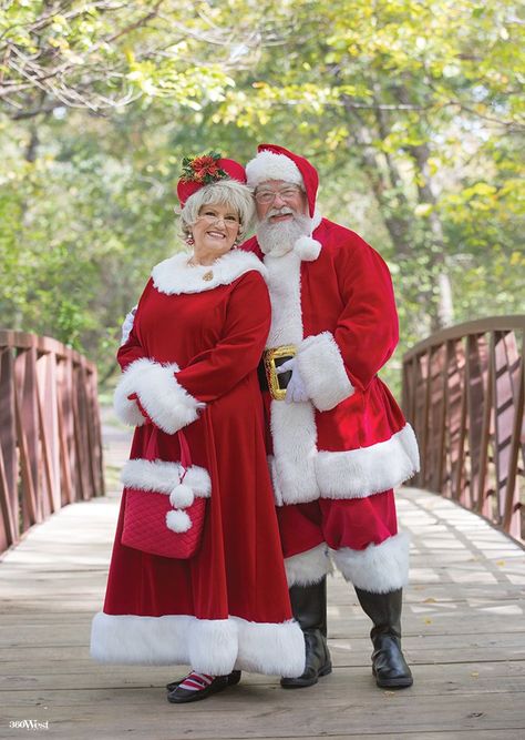 Mr and Mrs Claus Mrs Clause Costume, Mrs Santa Claus Costume, Mrs Claus Outfit, Mrs Claus Dress, Santa Claus Outfit, Santa Claus Costume, Funny Santa Claus, Santa Costume, Santa Photos