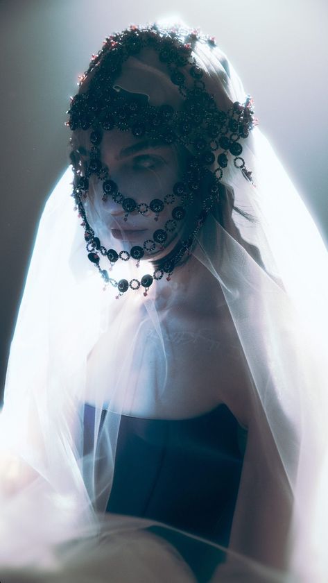 GRIMES FEED on X: "Grimes for Palladium Magazine https://t.co/Sw9e9dtyOd" / X Claire Boucher, Bene Gesserit, Mask Style, Paparazzi Photos, Futuristic Fashion, Space Opera, Aesthetic Photo, Types Of Fashion Styles, Music Art