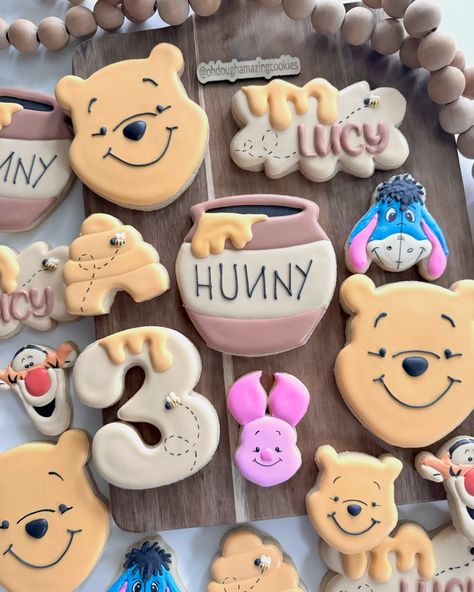 Happiest birthday to miss Lucy who is 3!!! So much enjoy creating everyones fav stuffed bear and his friends #ohdoughamazingcookies #winniethepoohcookies #winniethepooh #birthdaycookies #decoratedcookies #decoratedsugarcookies Winnie The Pooh Birthday Cookies, Pooh Birthday Cookies, Winnie The Pooh Cookies, Pooh Cookies, First Birthday Cookies, Pooh Birthday, Cookie Craft, Winnie The Pooh Birthday, Dessert Shop