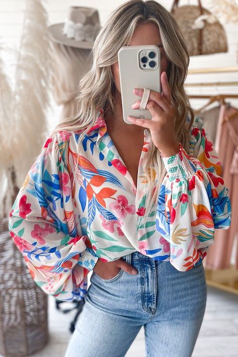 Flower Power Shirt, Shirred Blouse, Flowing Blouse, Billowy Sleeves, Mein Style, Loose Shirts, Floral Print Blouses, Floral Print Tops, Blouse Patterns